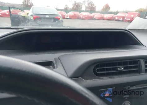 2013 Toyota Prius C Four from USA, damaged, VIN JTDKDTB38D1051929